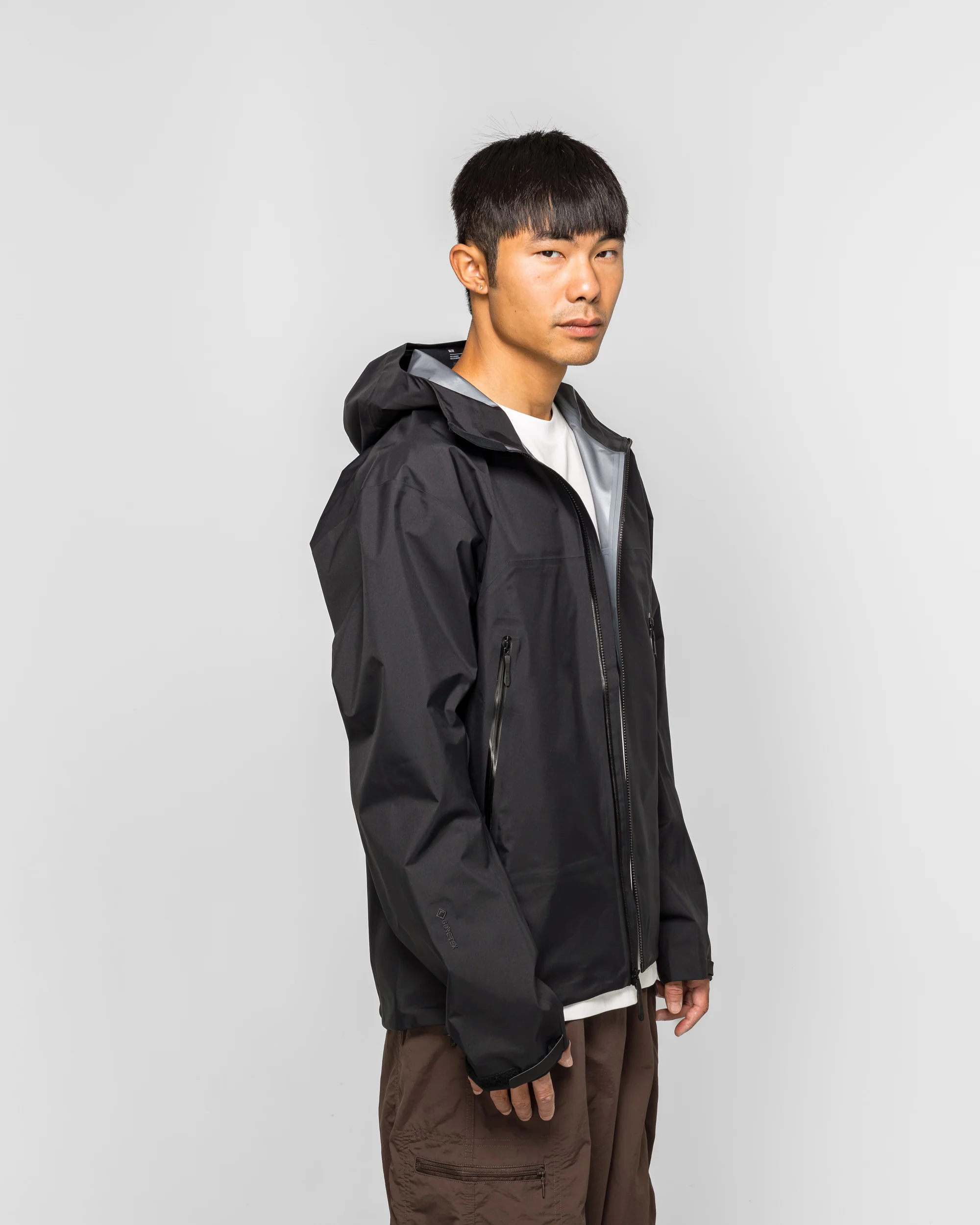 Beta Jacket - Black - Image 3
