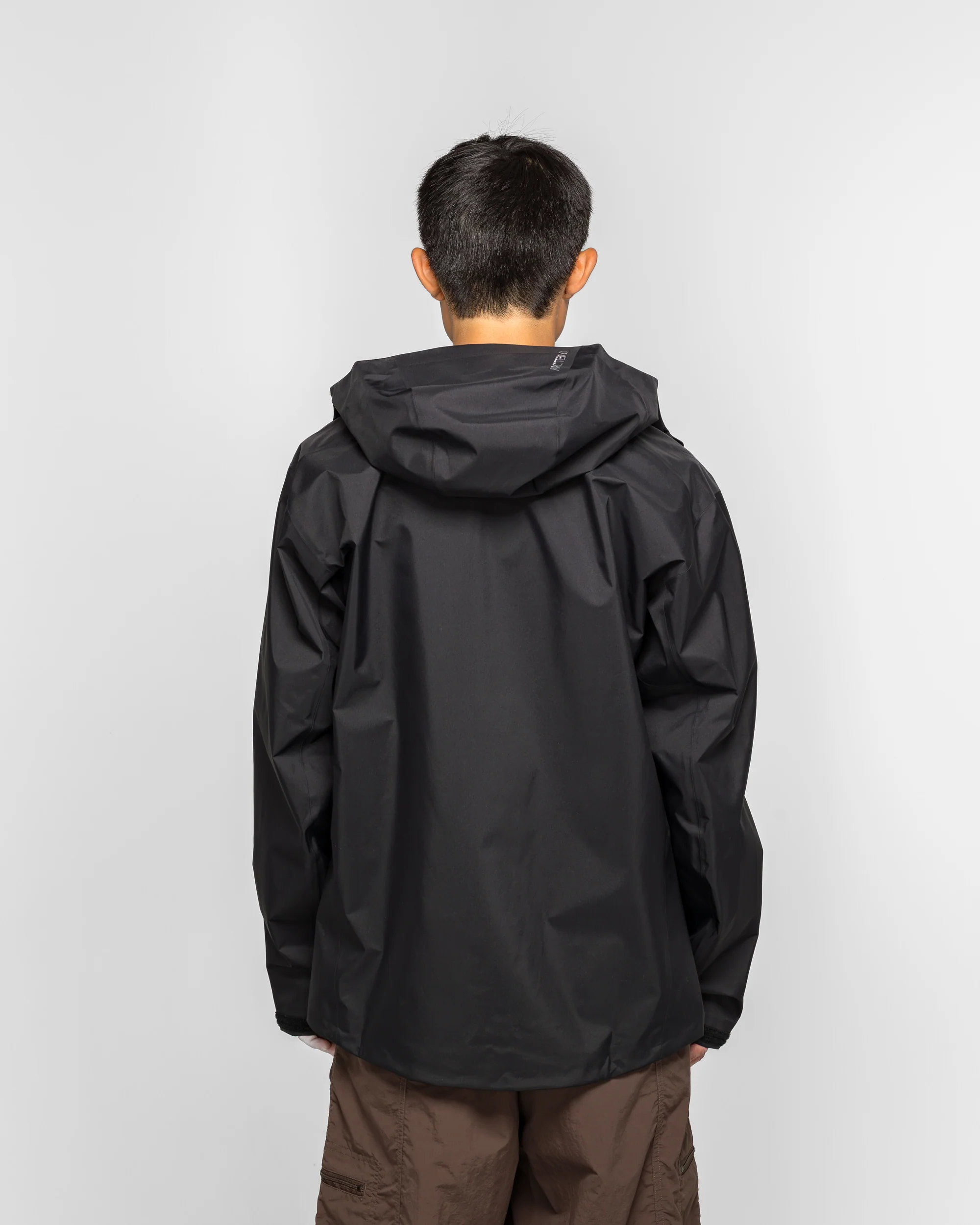 Beta Jacket - Black - Image 4