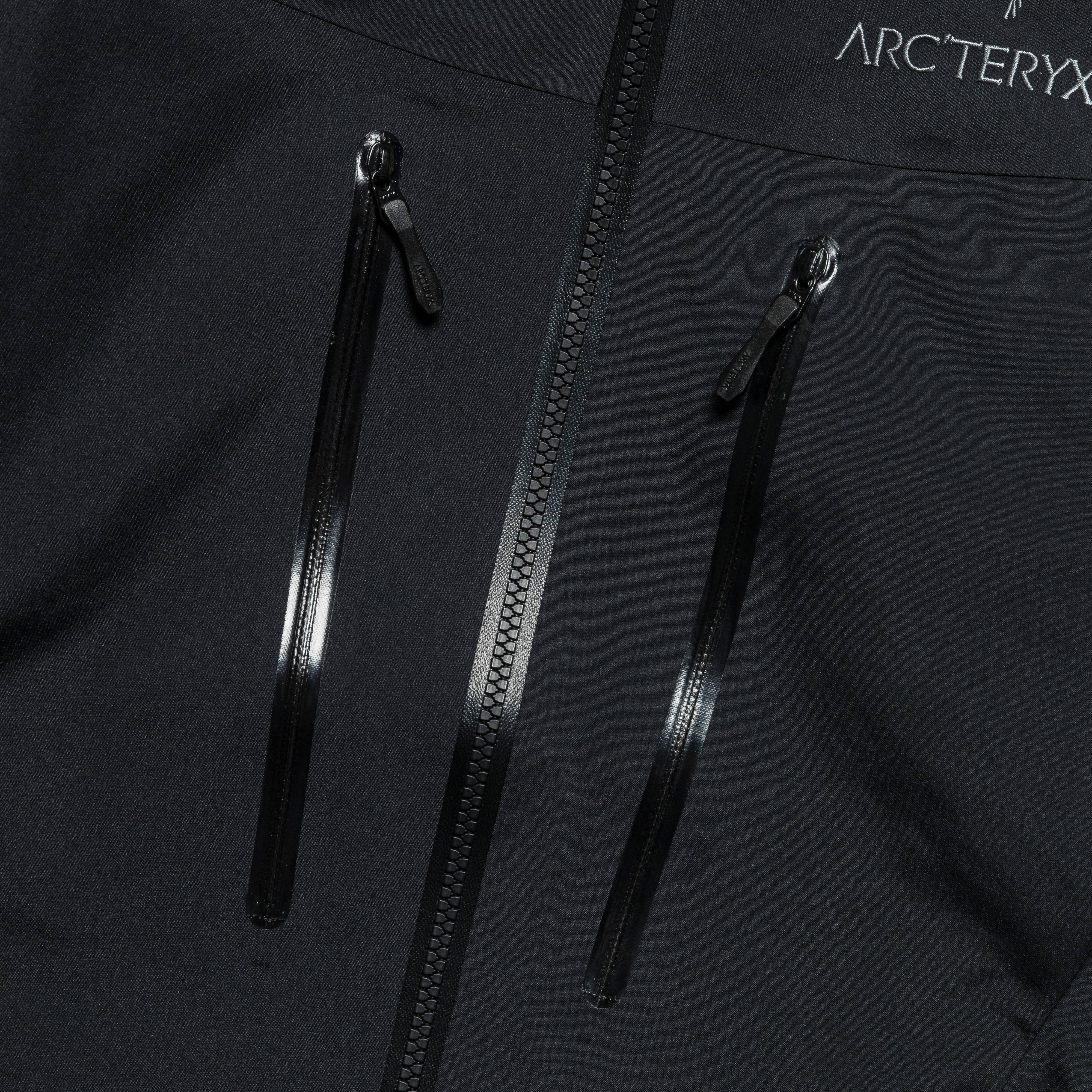 Alpha SV Jacket GORE-TEX® PRO - Black - Image 8