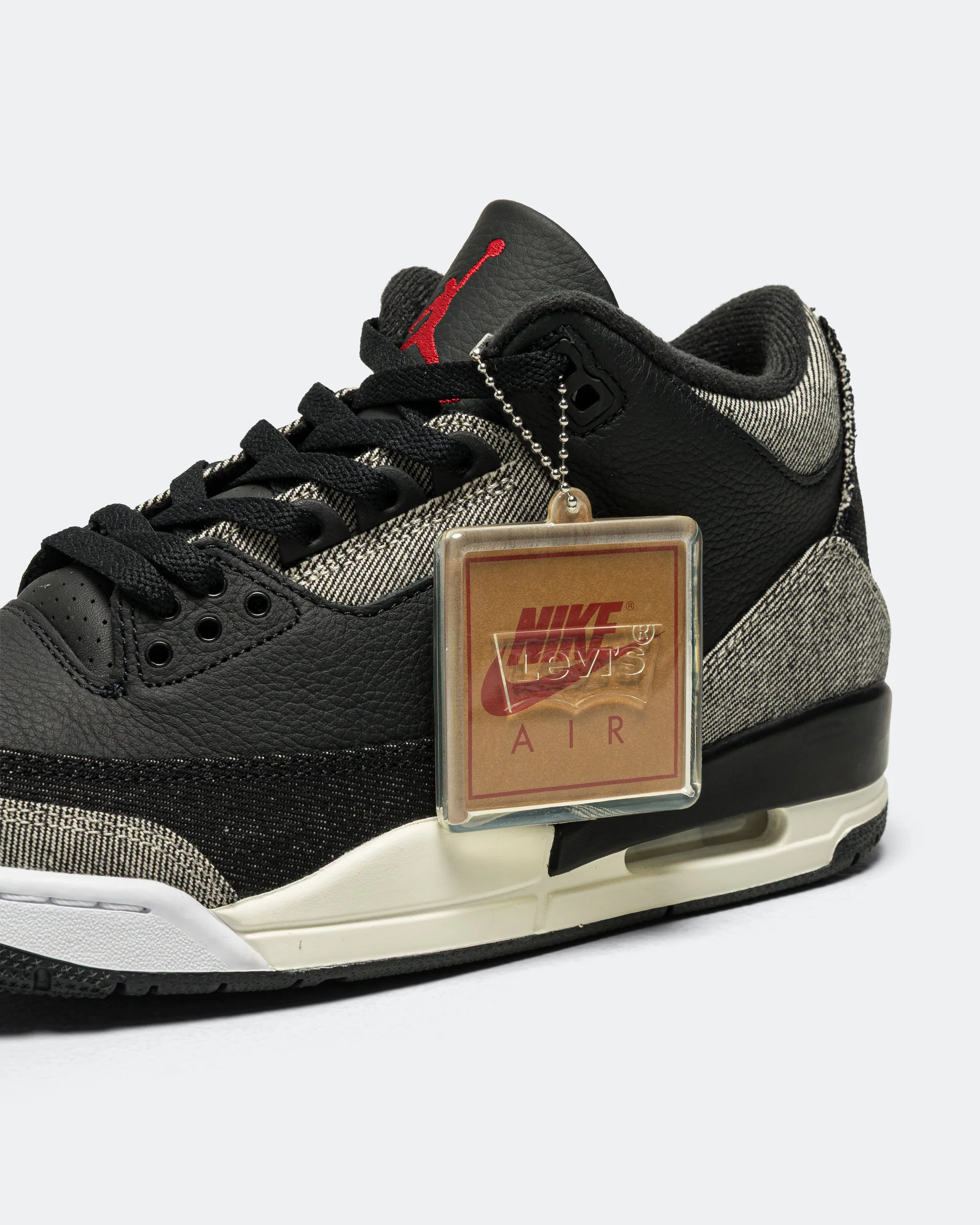 Air Jordan 3 Retro LSC x Levis - Denim/Black-Gym Red - Image 2