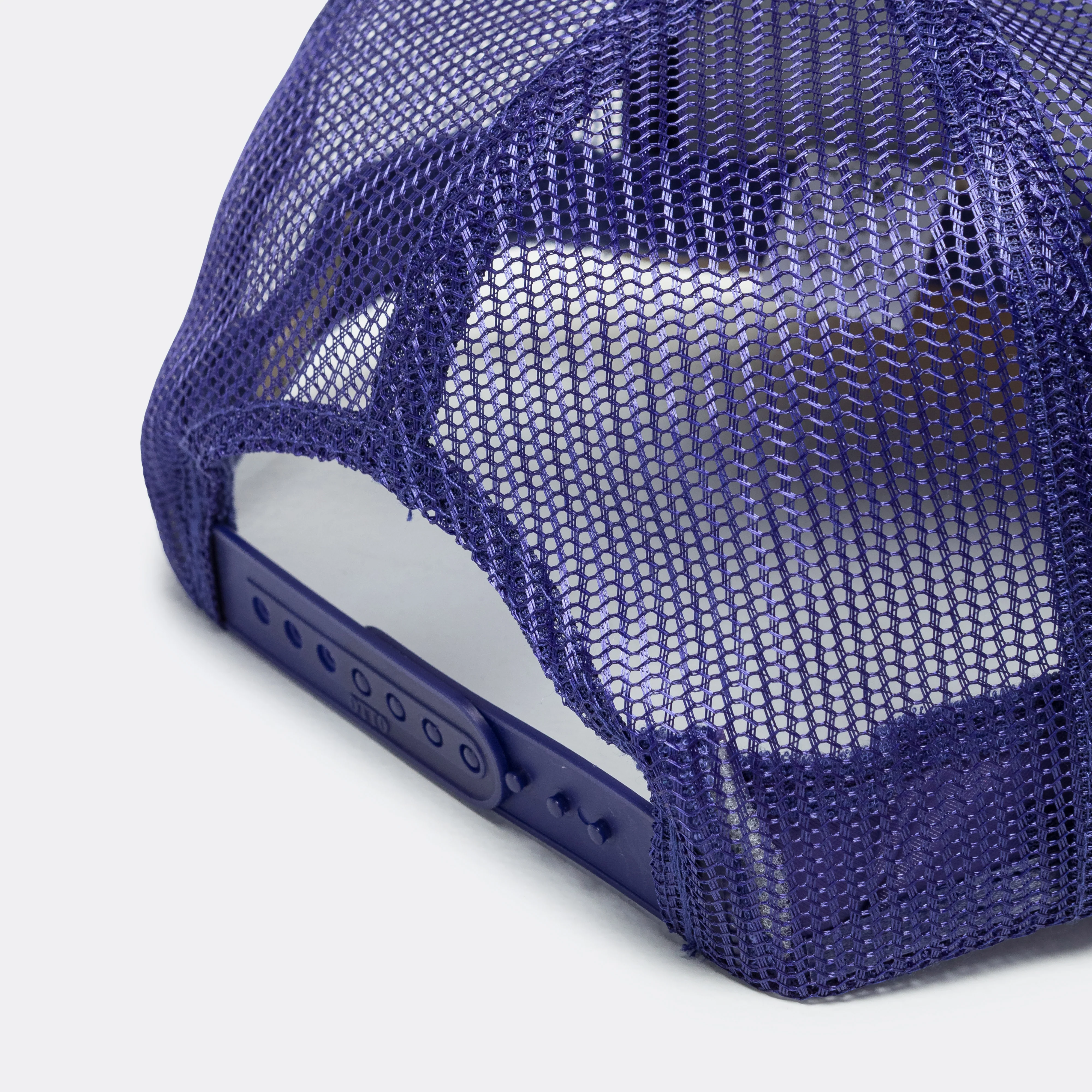 CONEYCOWBOWY Trucker CAP - Purple x Ecru - Image 4