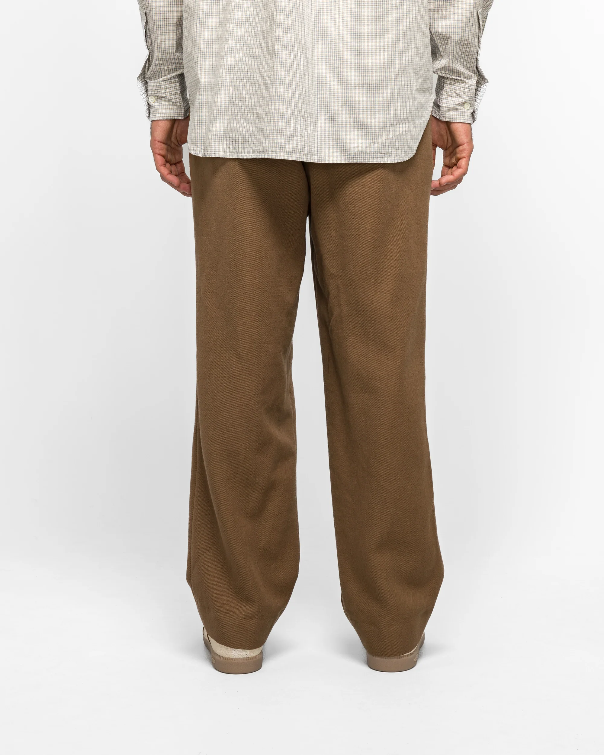 Benn Relaxed Cavalry Cotton Wool Pleated Trouser - Oak - Image 4