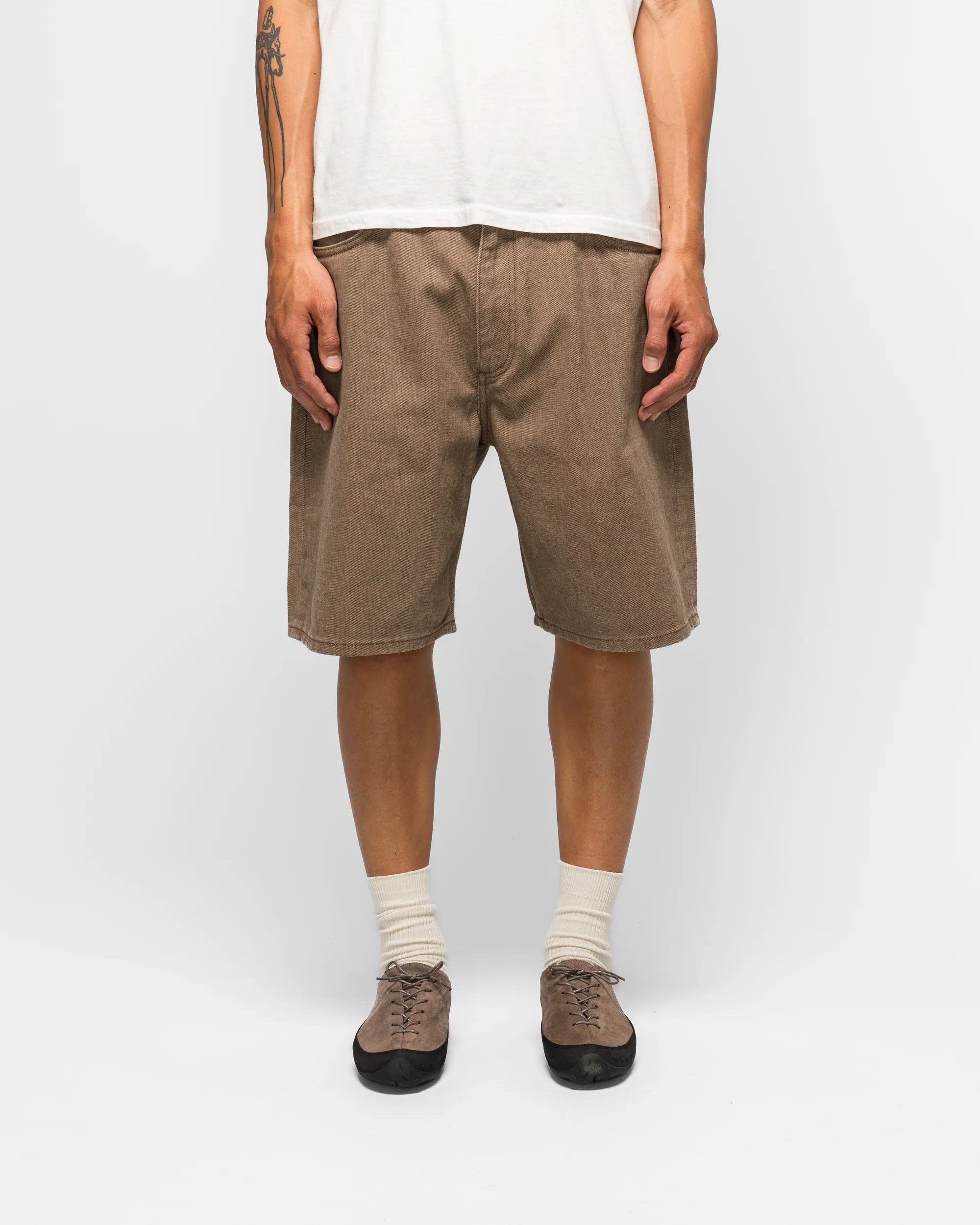 Korshavn Relaxed 5 Pocket Resist Dyed Twill Short - Walnut - Image 2