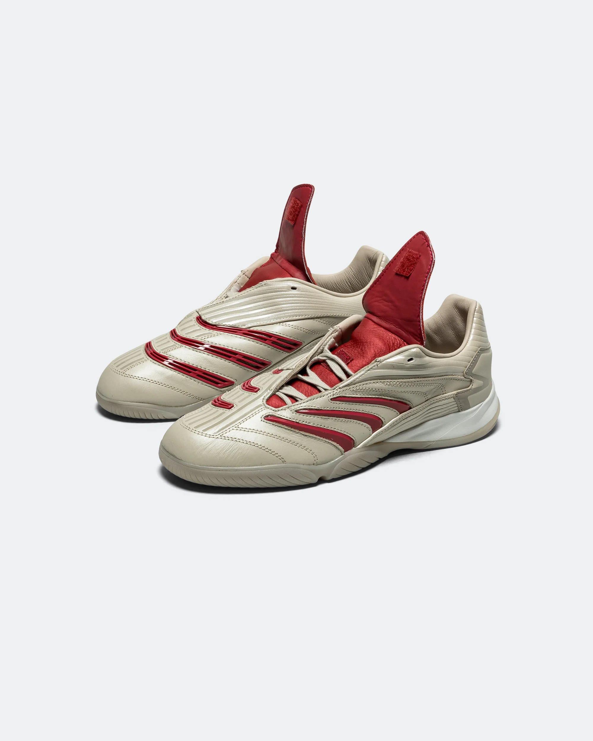 Predator Sala - Beige/Team Victory Red-Metallic Gold - Image 3
