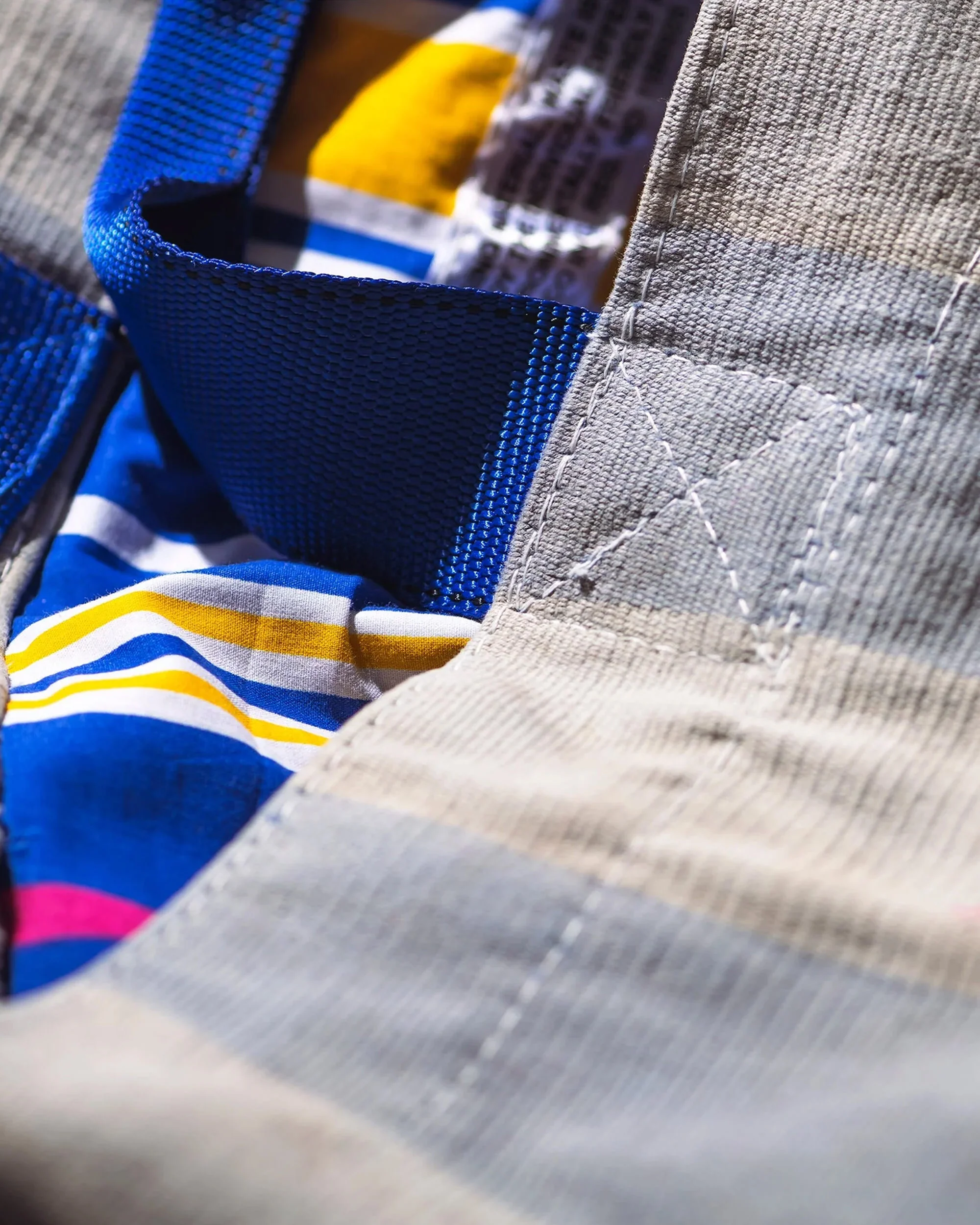 Vintage Rug Bag - Marine - Image 4