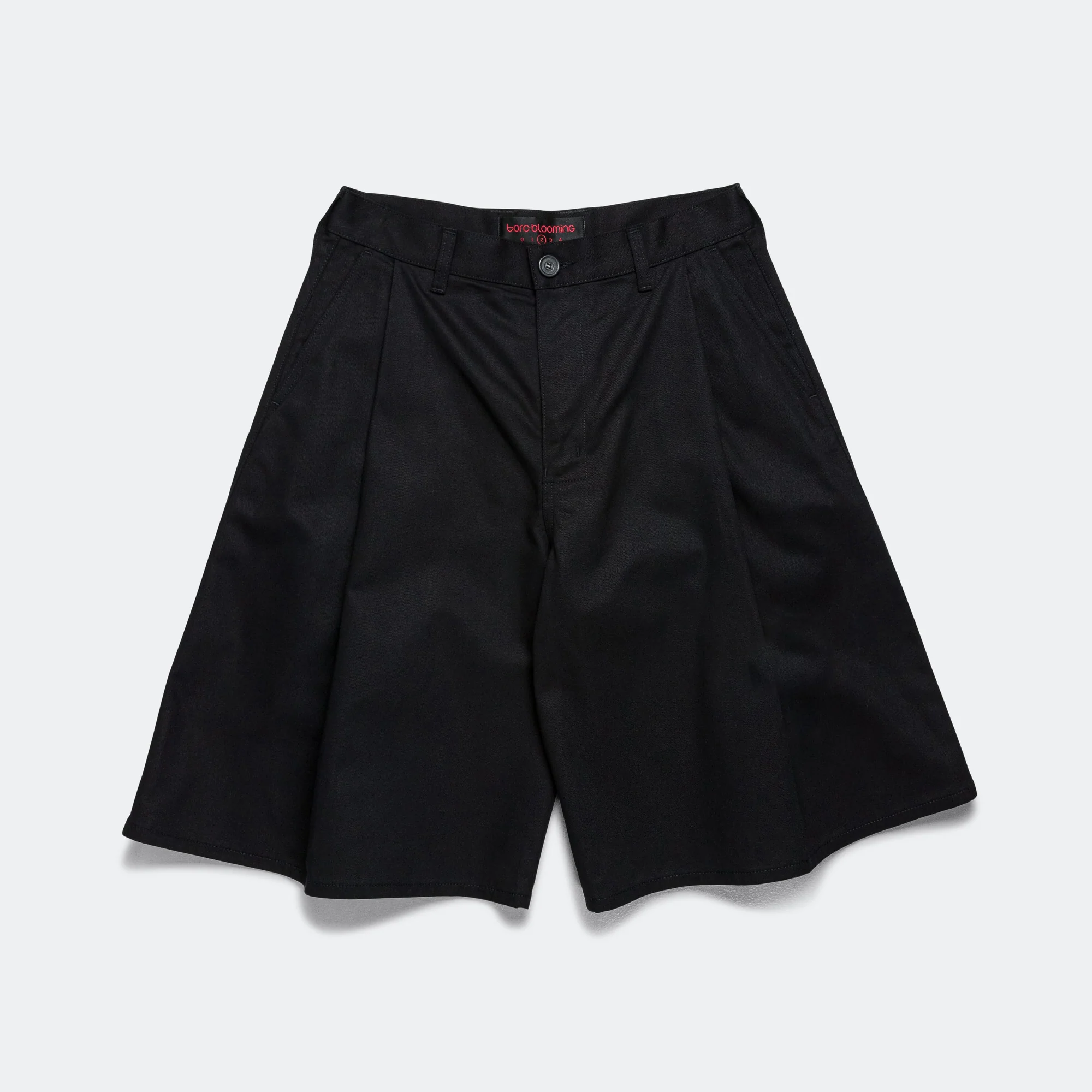 Pyramid Short - Black