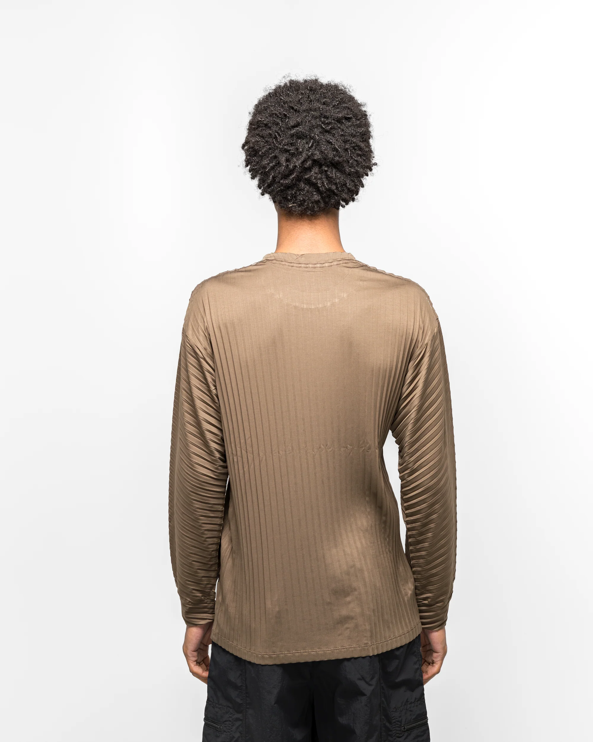 AuraLite Pleated Long Tee - Olive - Image 4