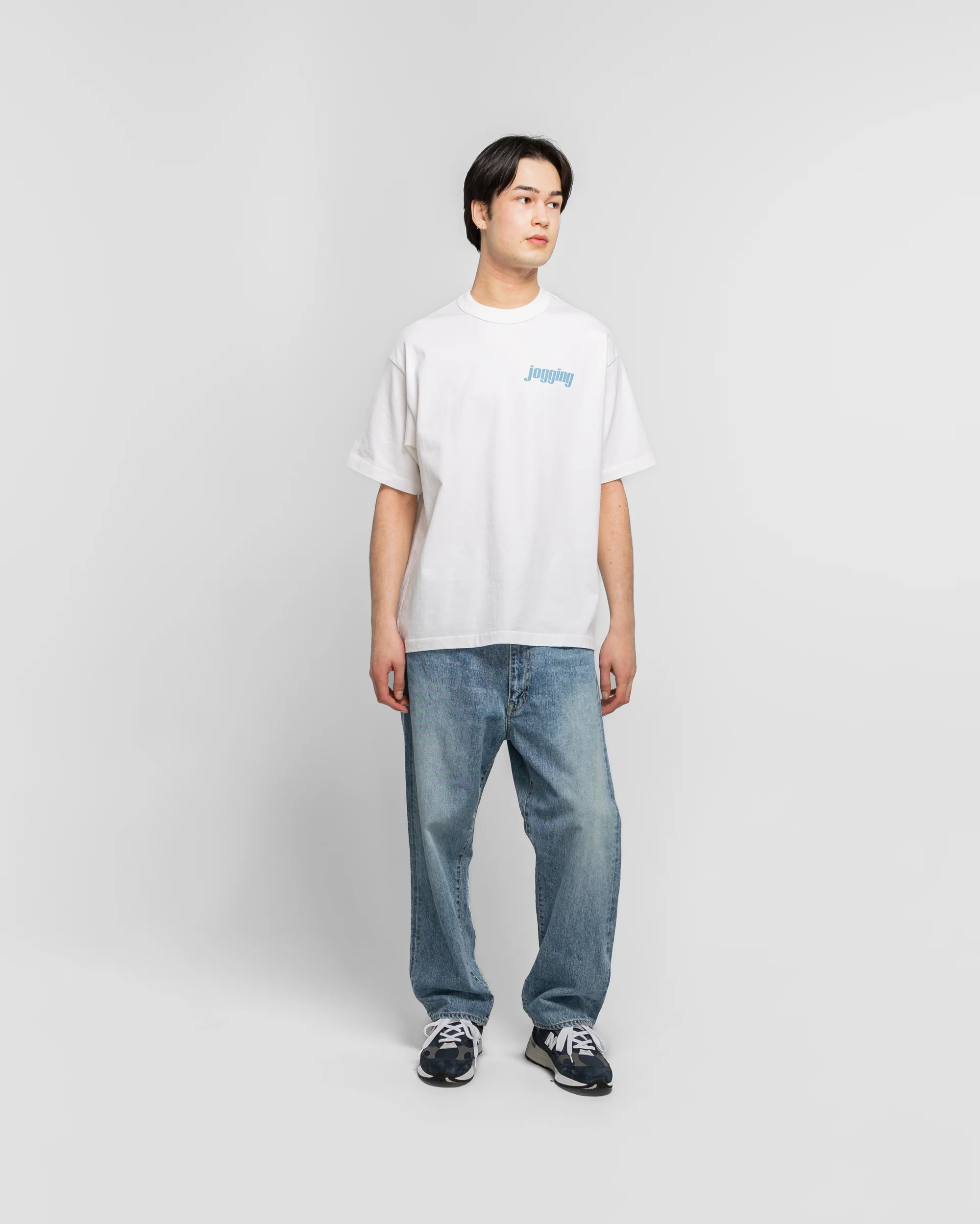 Authentic Graphic Tee Jogging - White - Image 5