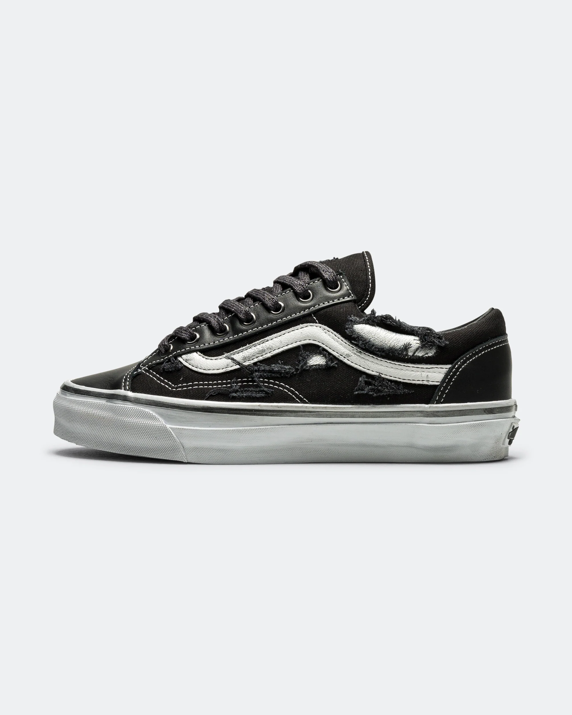 OTW Old Skool 36 Vibram - Distressed/Silver