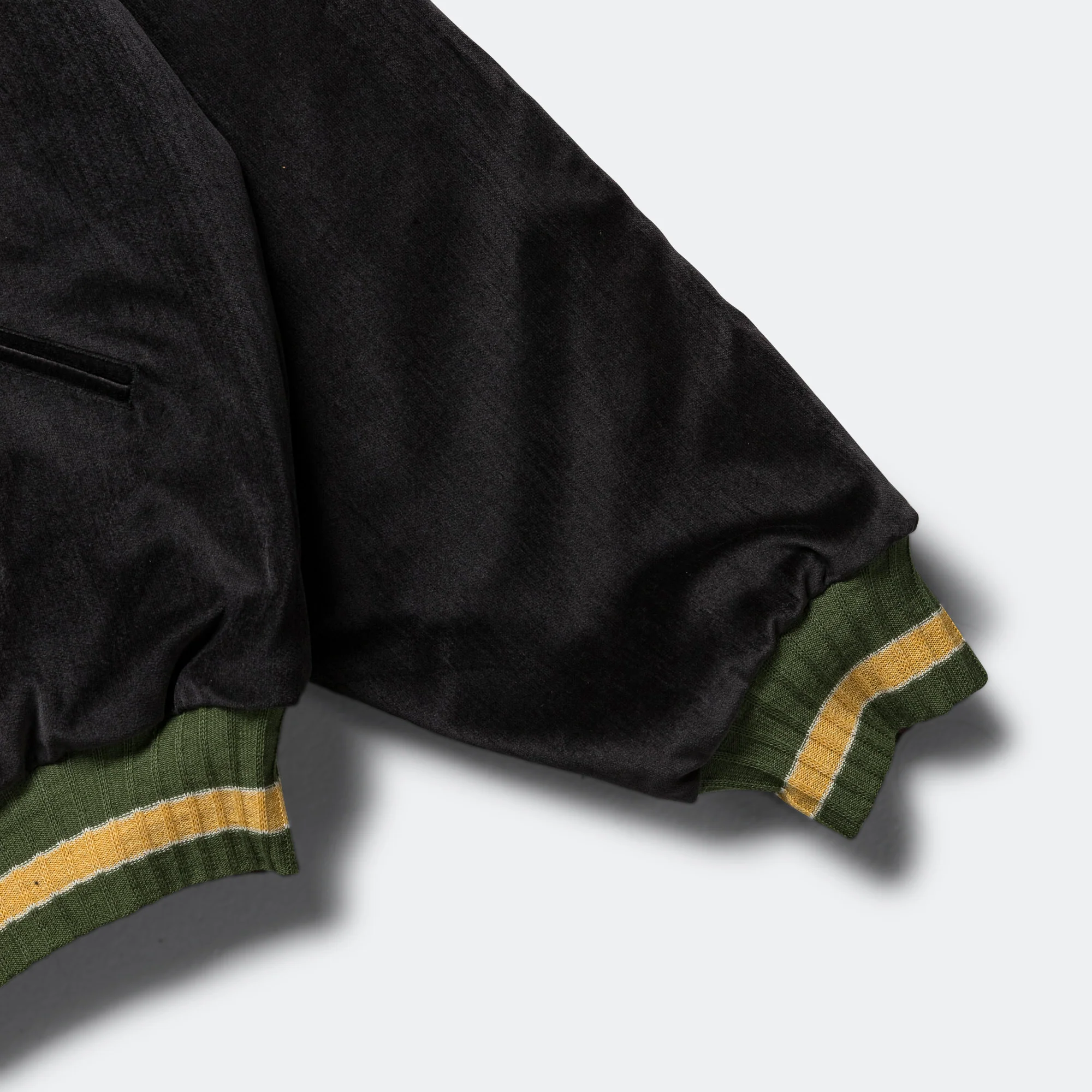 Velveteen Souvenir JKT Raven & Skull - Black - Image 7